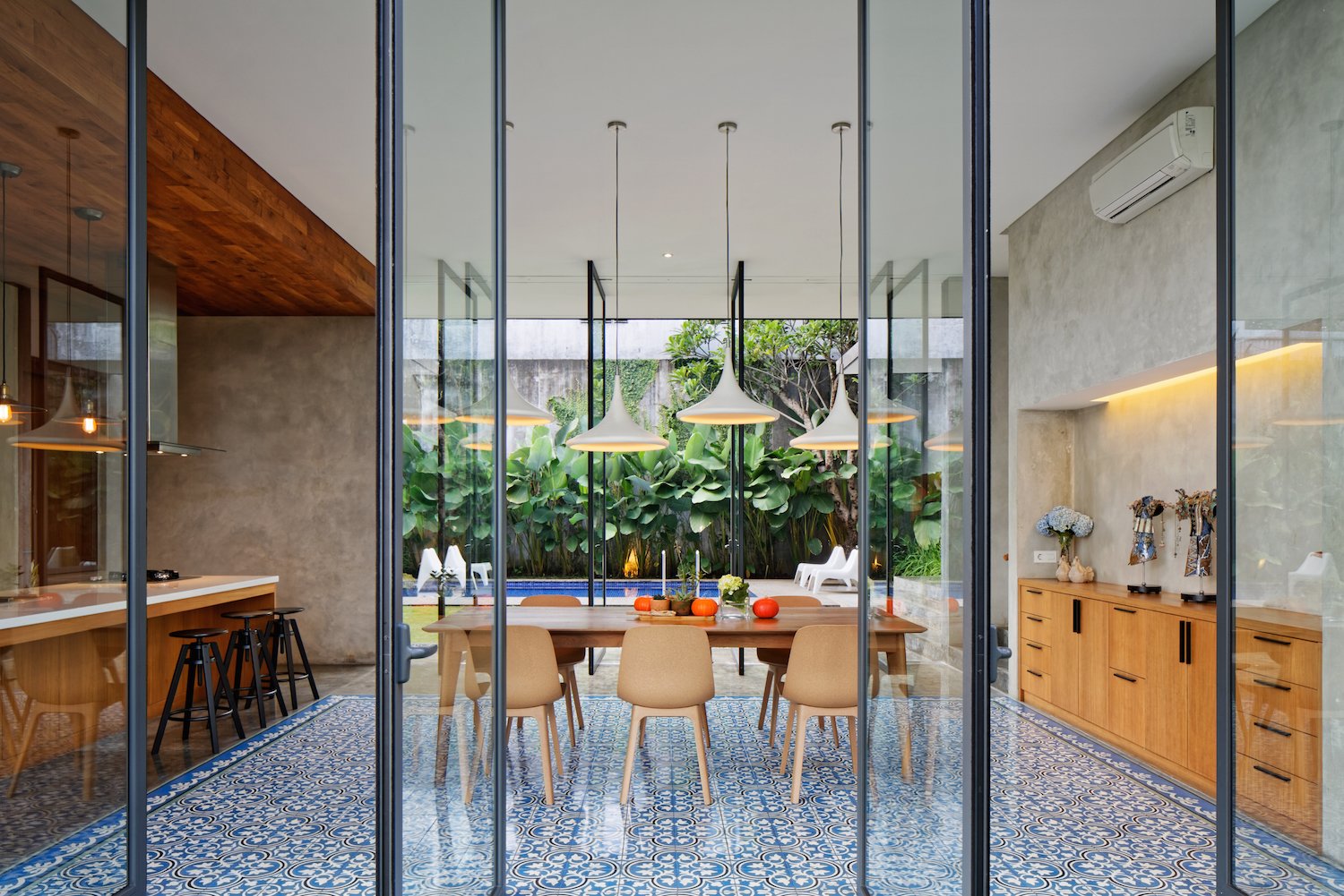The dining room is the favorite room of the house.