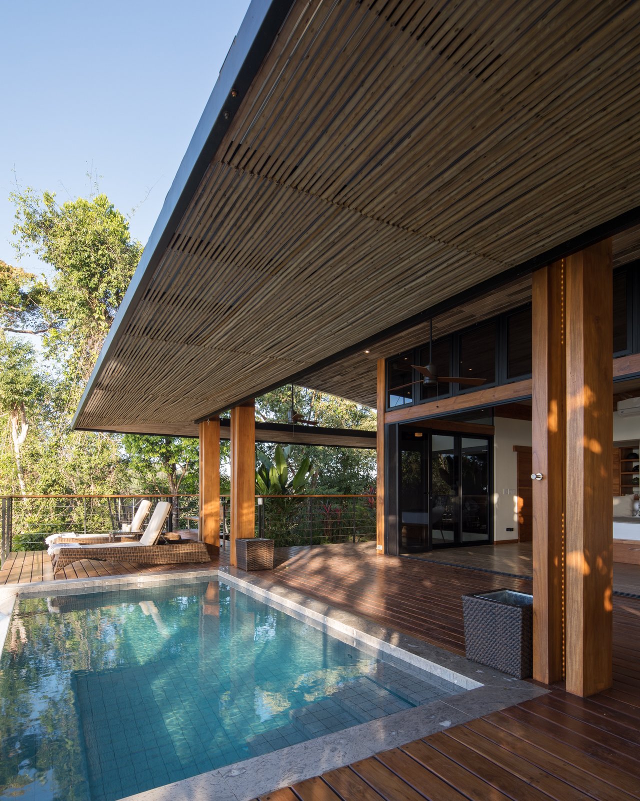 Pool an deck