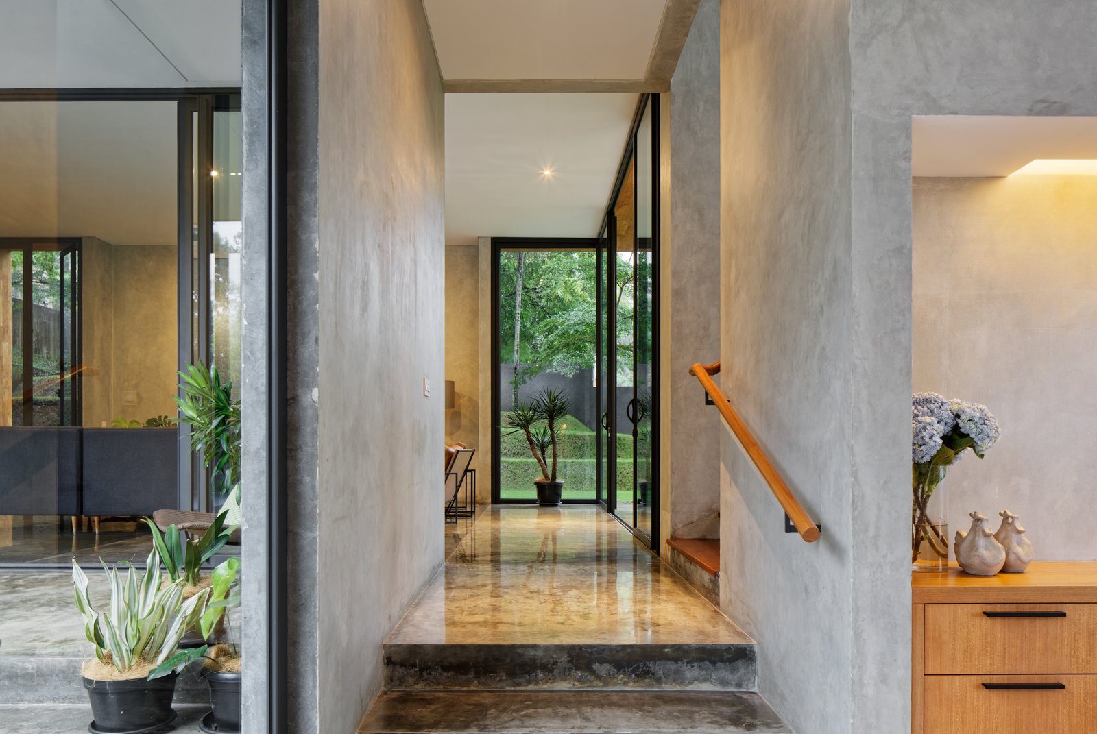 The transition space from dining room to living room